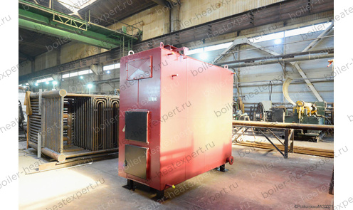 Дровяной водогрейный котел 0.6 МВт / 600 кВт HeatExpert с длинной топкой